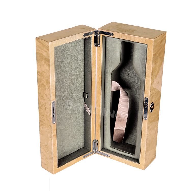 酒盒木質(尊尼獲加酒盒)